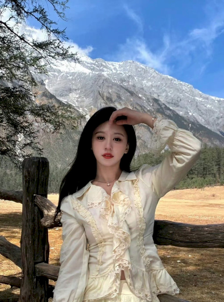 Sài Tuệ Hân: Nàng thơ xinh đẹp của làng phim ngắn Hoa ngữ