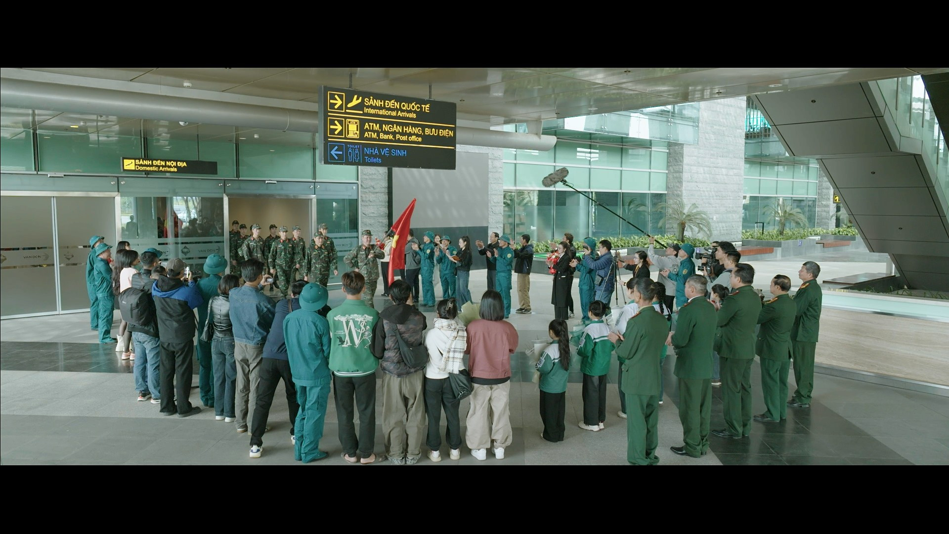 Phim Không giới hạn tập 7: Cuộc đua tử thần, đối mặt "Vua" của thế giới ngầm