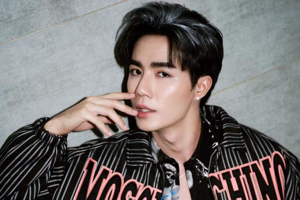 Zee Pruk: Tiểu sử, sự nghiệp & TOP 10 phim của "Hia Lian" vạn người mê