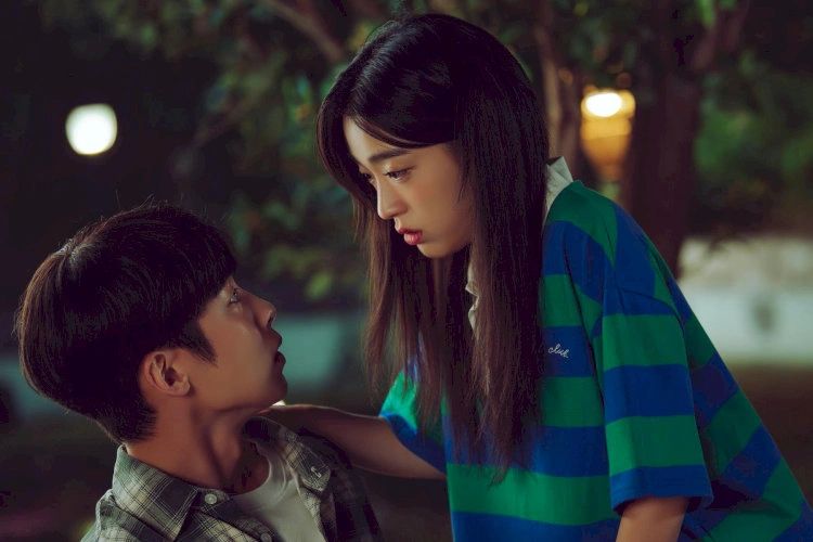 Phim Last Summer(Anh đến cùng mùa hạ) tập 5: Quyết định ở lại và những ký ức trỗi dậy