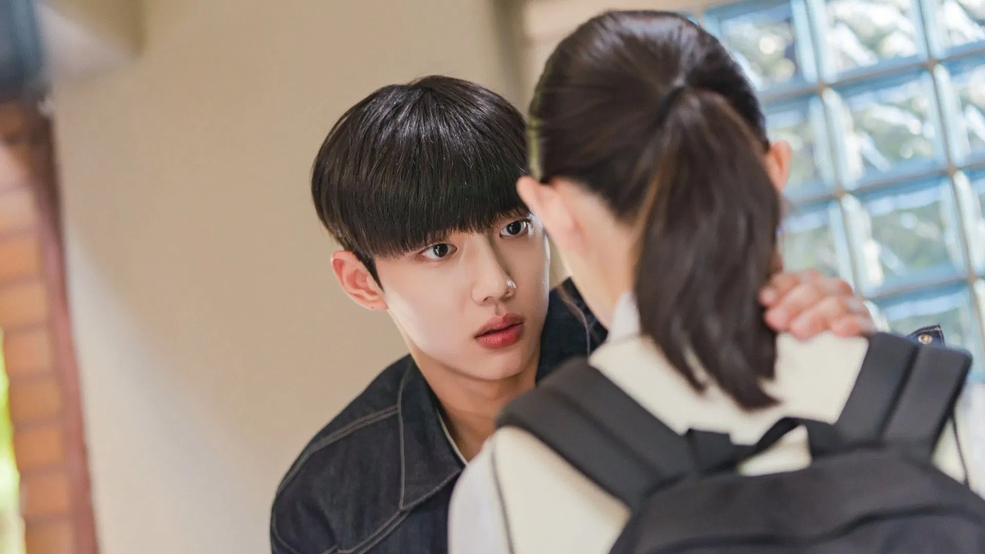 Phim Những Ngón Tay Cảm Xúc (Spirit Fingers) tập 9: Nụ hôn chớp nhoáng khởi đầu mối tình Ki Jang Wu Yian