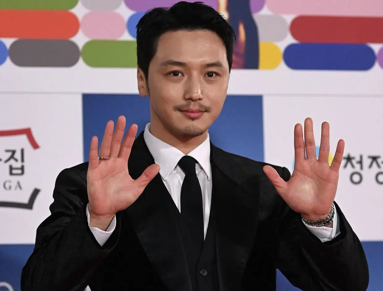 Byun Yo Han: "Tắc kè hoa" độc lập của điện ảnh Hàn