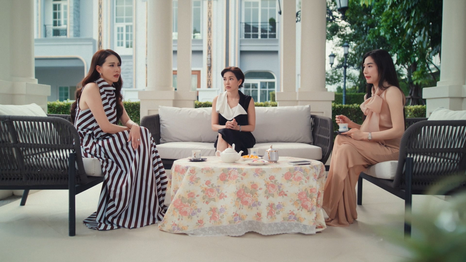 Lâu Đài Tham Vọng - 350201